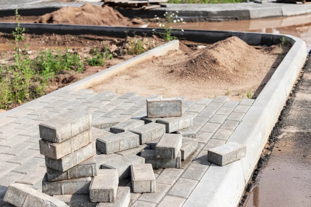 Jak wyciągnąć pojedyncza kostkę brukową - proste kroki i porady