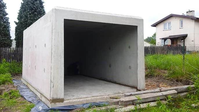 Garaż z prefabrykatów: Zalety i proces budowy - Poradnik
