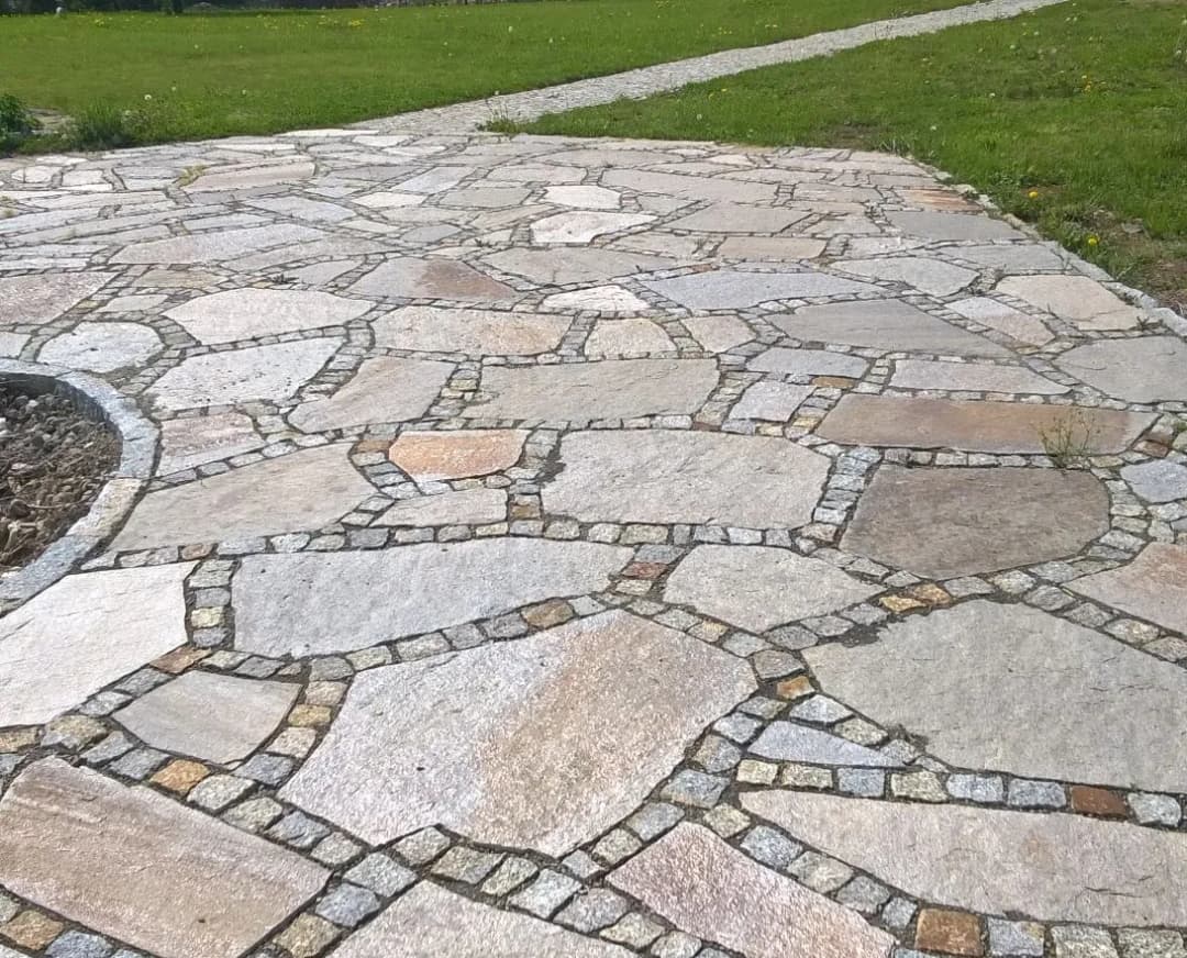 Ile kamienia na podjazd - oblicz potrzebną ilość i uniknij strat