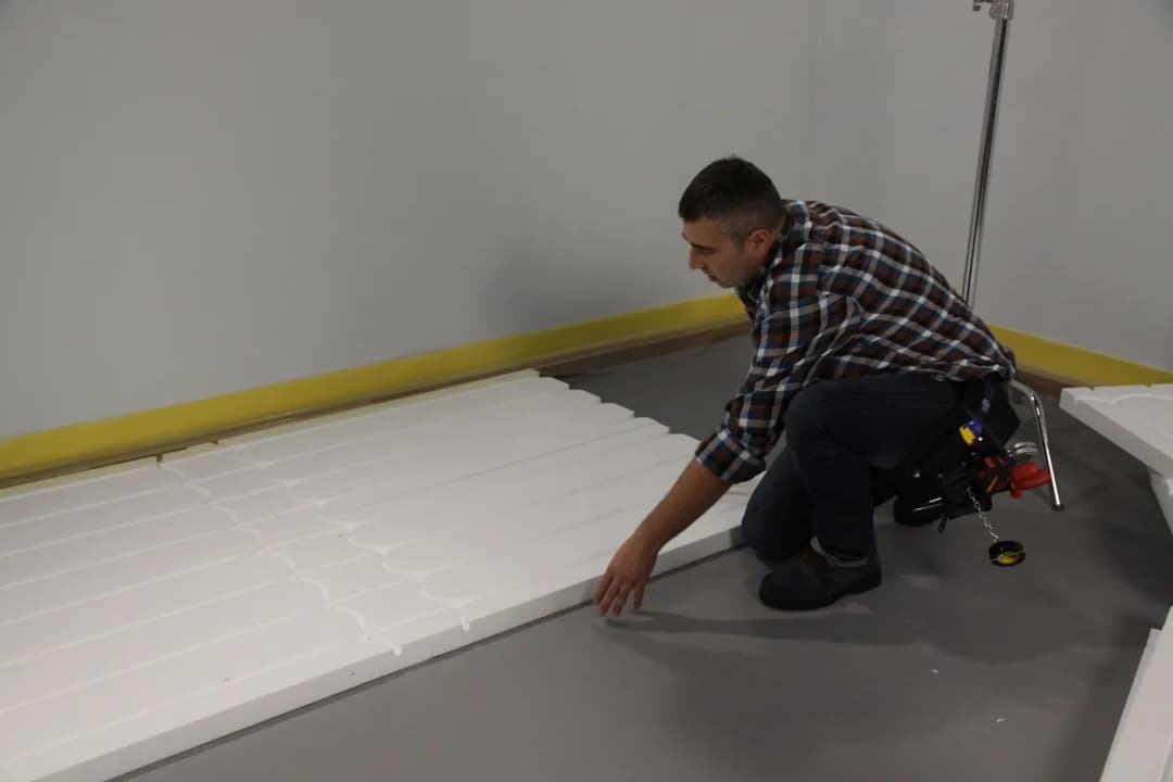 Jak układać styropian na stropie, aby uniknąć błędów i strat ciepła