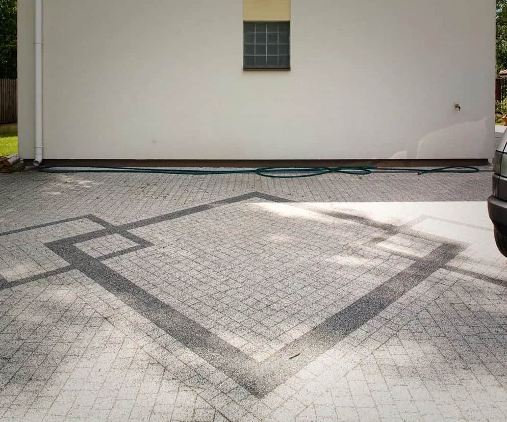 Malowanie kostki brukowej czy warto? Odkryj zalety i wady tej metody