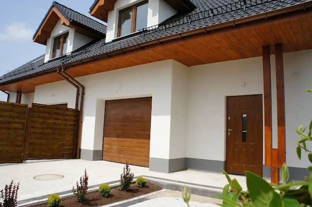 Jaki dach do okien złoty dąb? 5 idealnych kombinacji kolorów